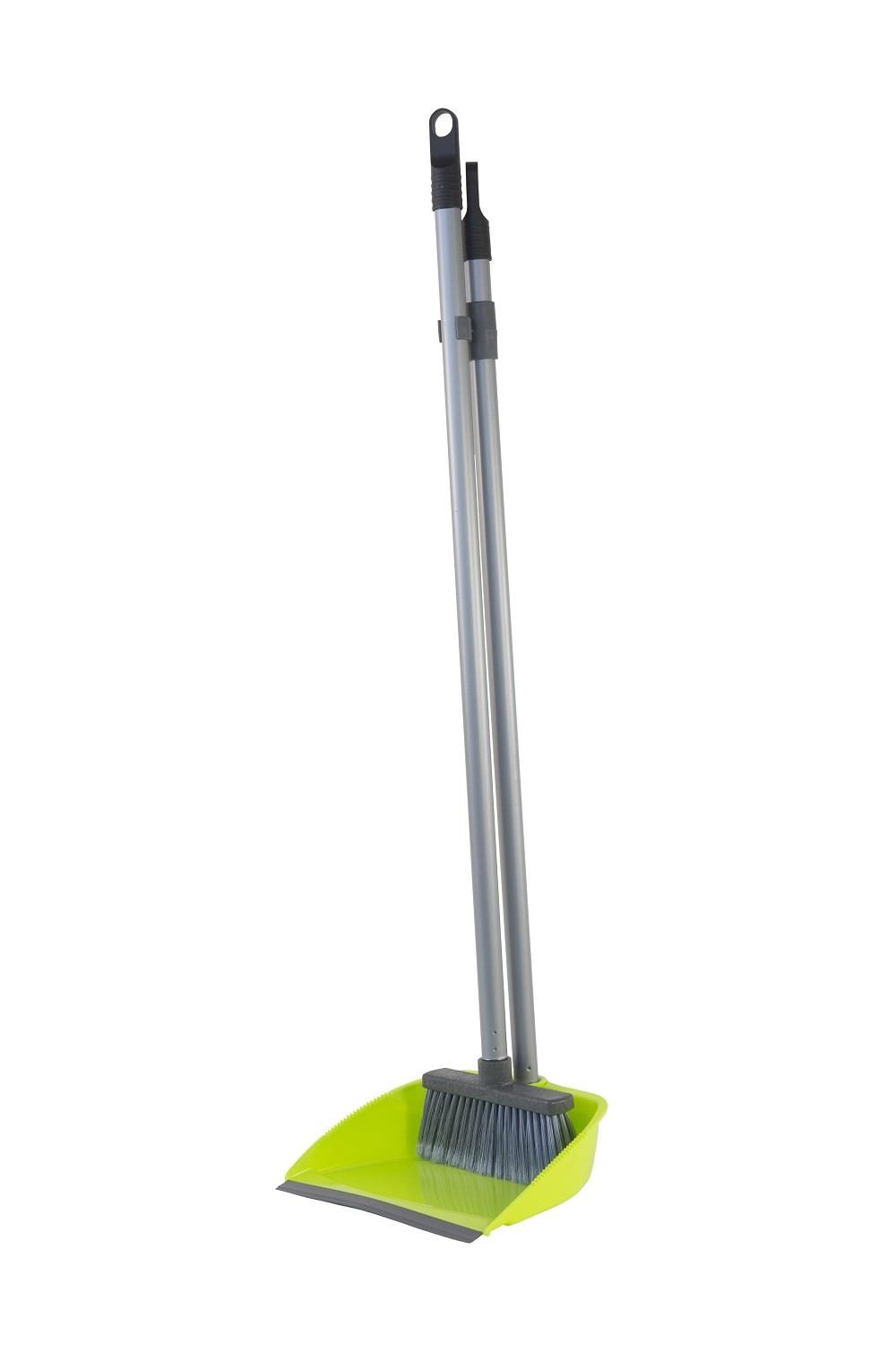 Blik en veger met steel 24×16 cm steellengte 76 cm veger 18 cm Blik en veger met steel 24×16 cm steellengte 76 cm veger 18 cm